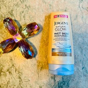 Jergens Natural Glow Wet Skin Moisturizer + Firming Medium to Tan 7.5oz